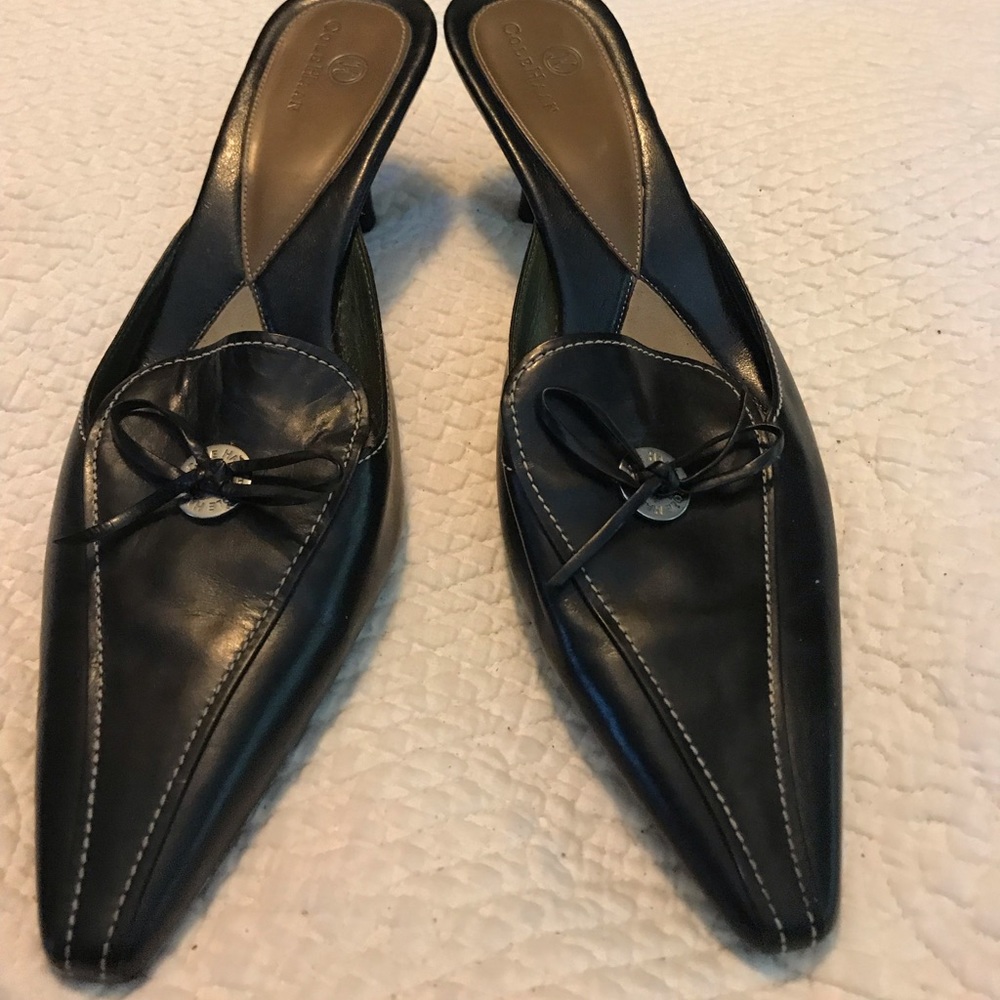 Really nice pair of Cole Hann heels.